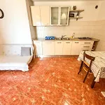 Apartamento Robinson Apollon Gdinj