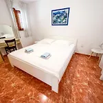 Apartamento Robinson Apollon *