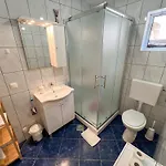Apartamento Robinson Apollon Gdinj